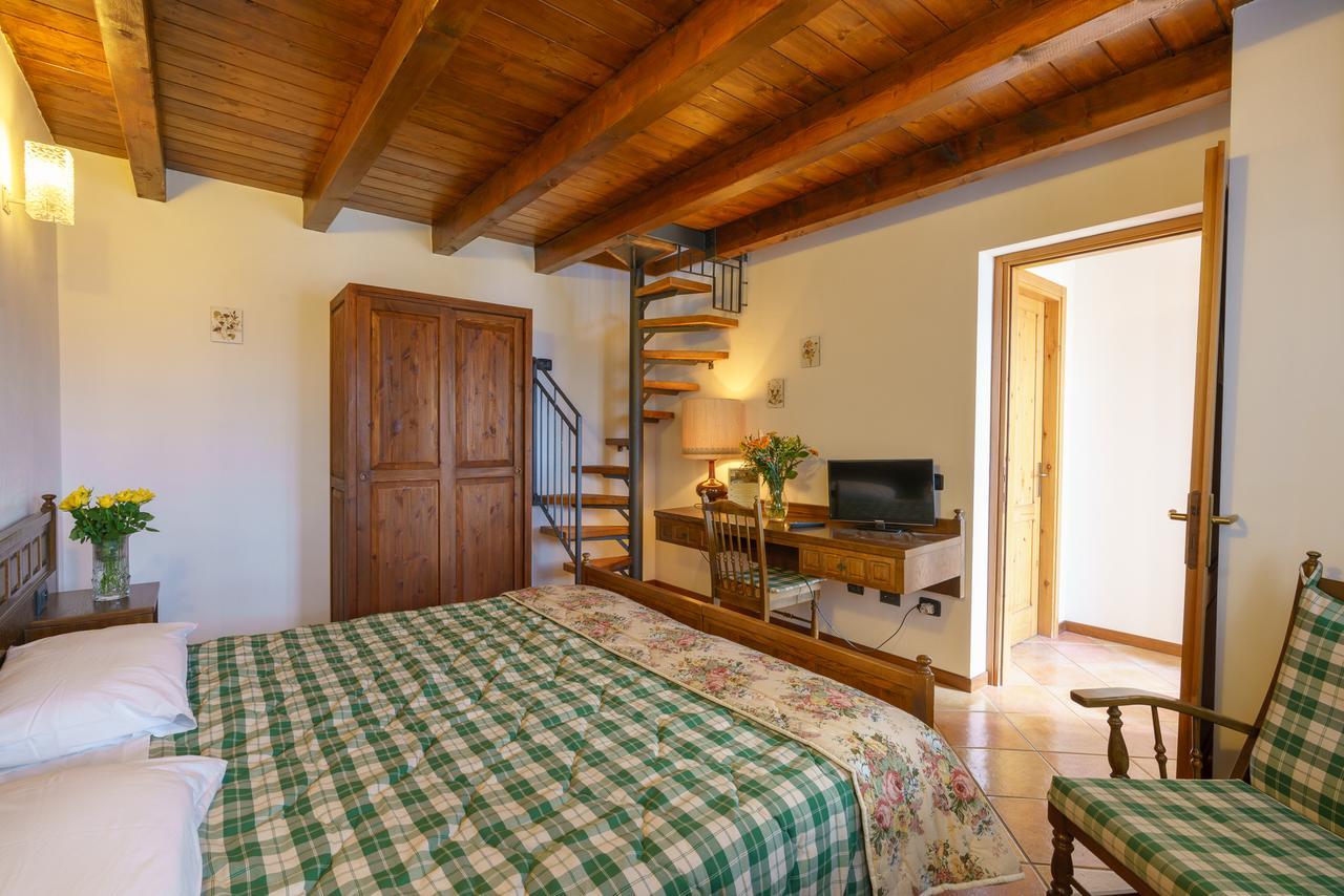 Agriturismo Giacomino Gera Lario Buitenkant foto